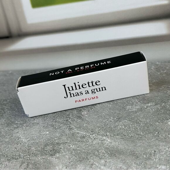 Juliette Has a Gun Not A Deluxe Sample 5 ml - Picture 4 of 4